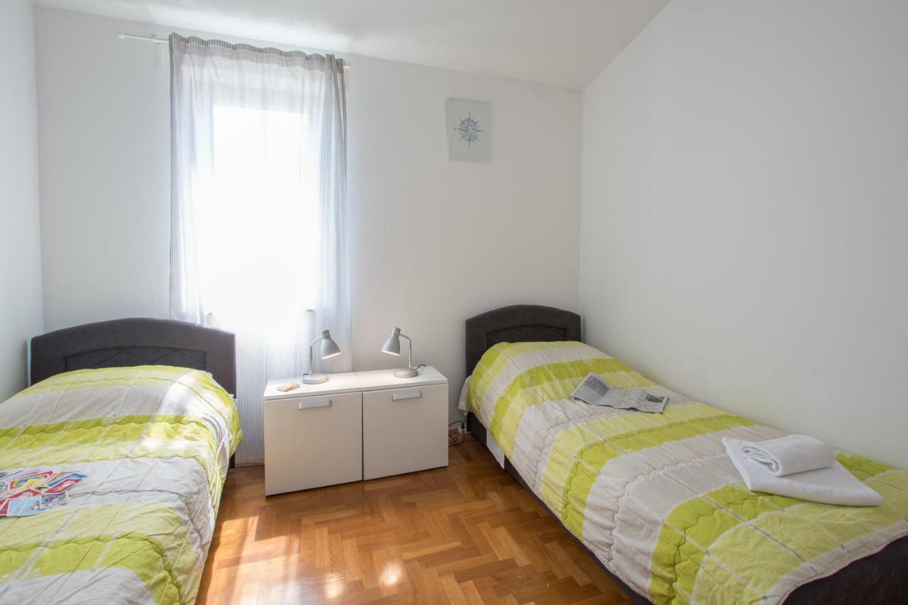 Apartmani Svjetionik Умаг Экстерьер фото