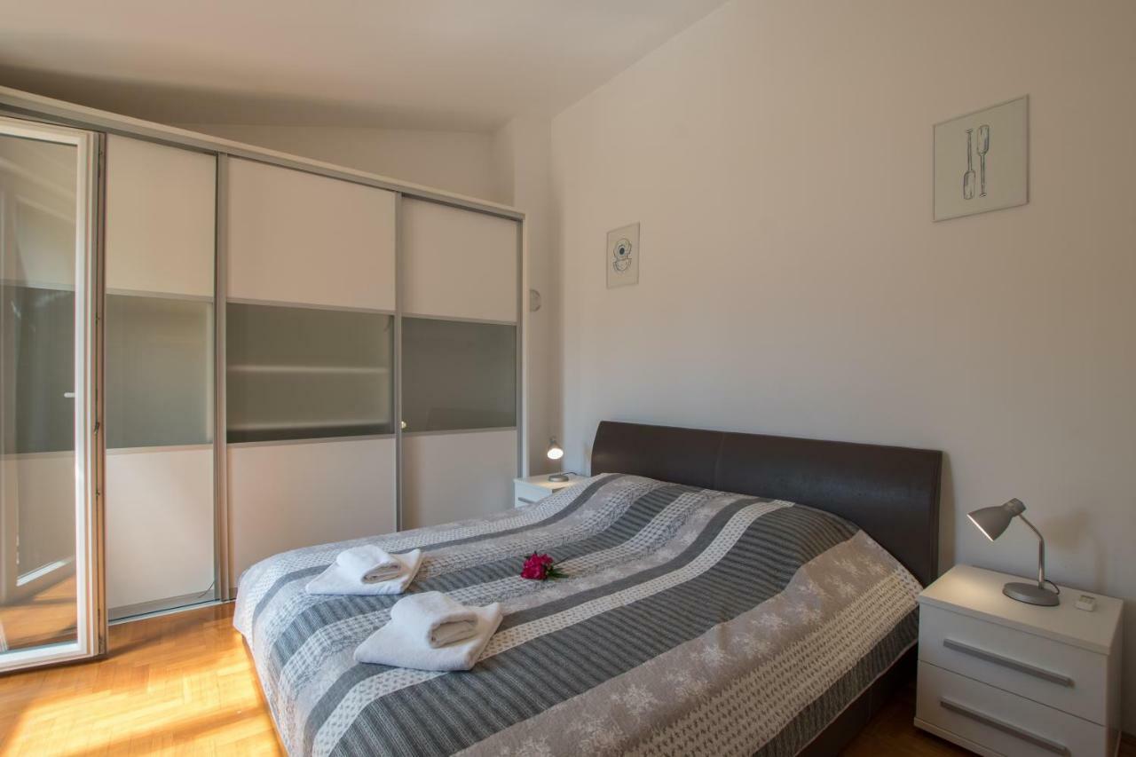 Apartmani Svjetionik Умаг Экстерьер фото